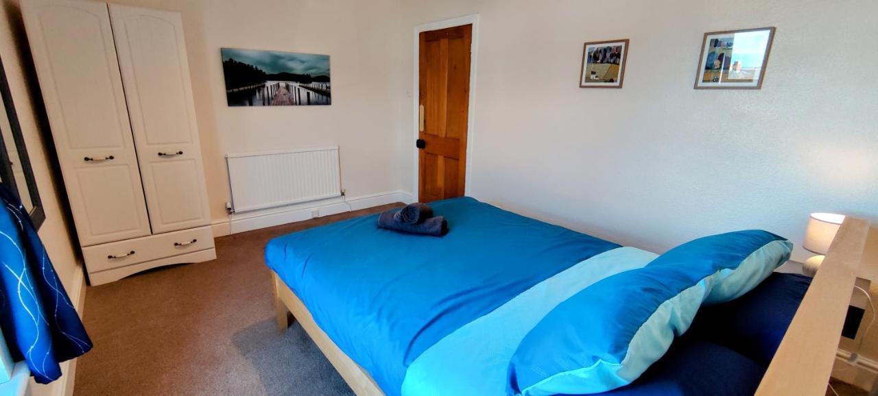 Rhubarb Terrace On The Coast - Sleeps 1-6 Villa Colwyn Bay Esterno foto