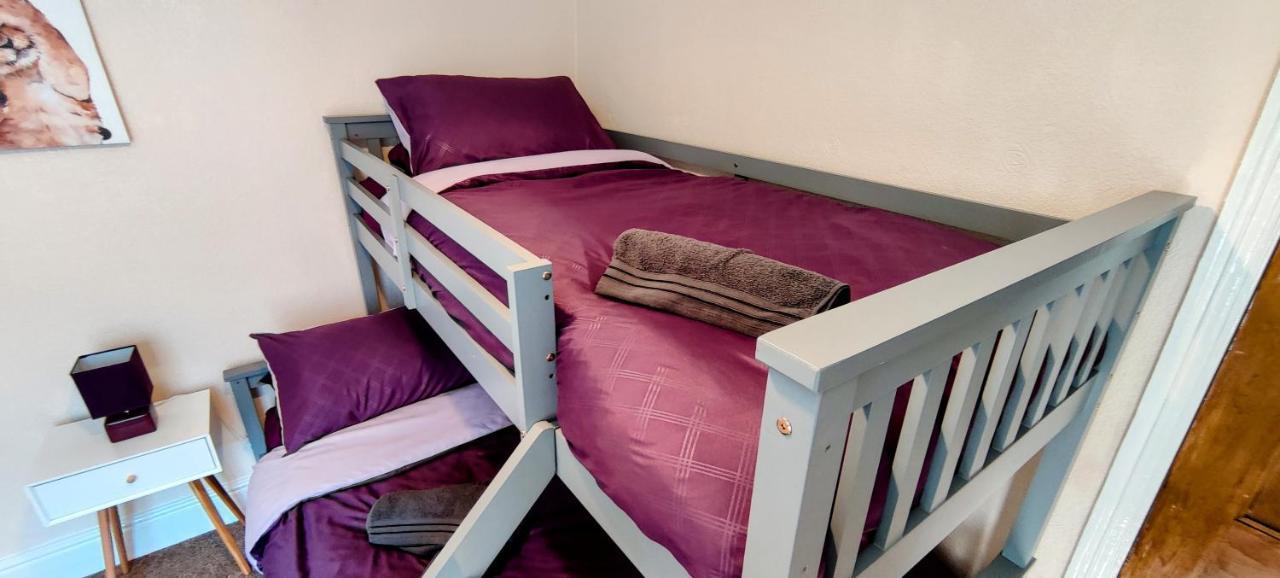 Rhubarb Terrace On The Coast - Sleeps 1-6 Villa Colwyn Bay Esterno foto